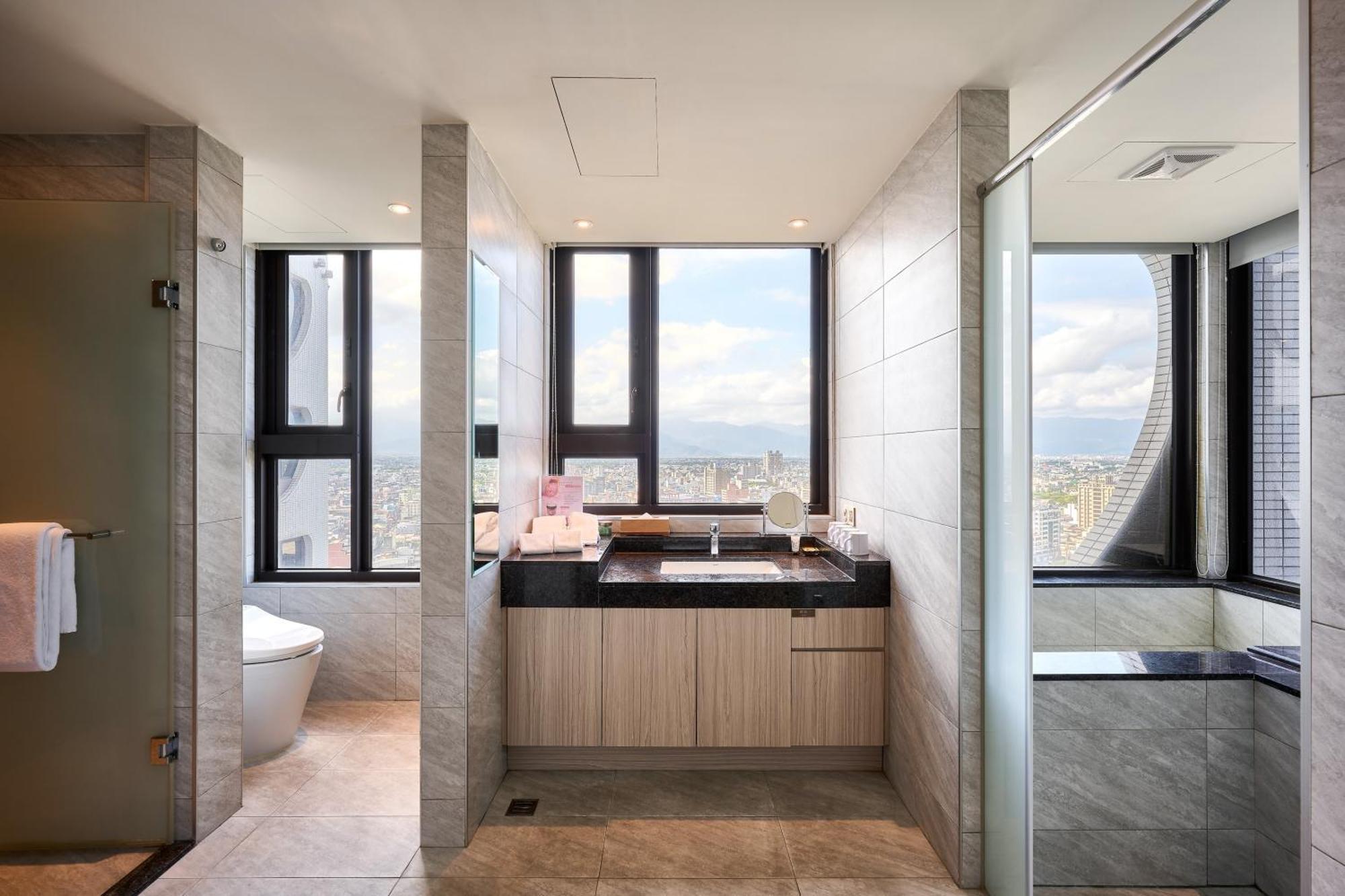 Cuncyue Hot Spring Resort Luodong Δωμάτιο φωτογραφία Bathroom