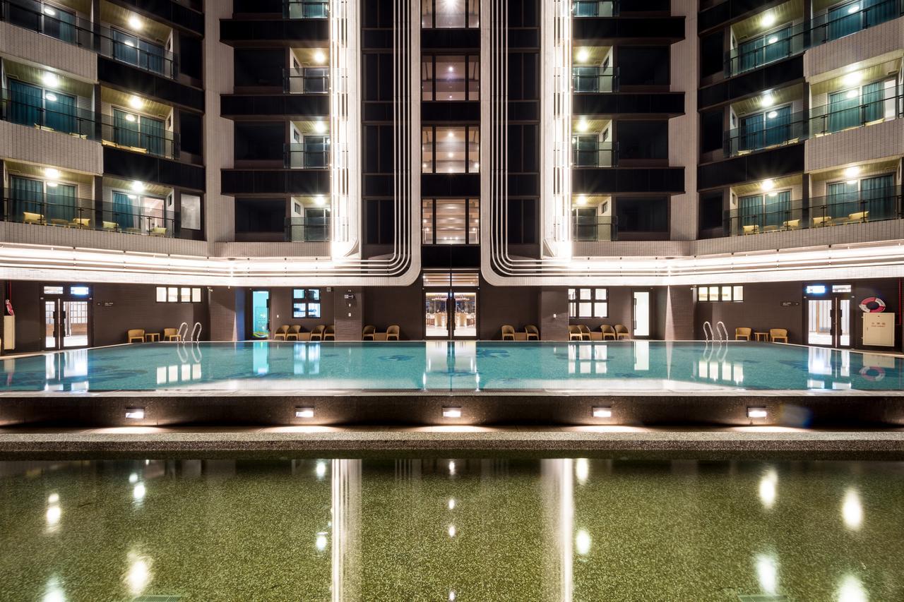 Cuncyue Hot Spring Resort Luodong Εξωτερικό φωτογραφία The swimming pool at the hotel