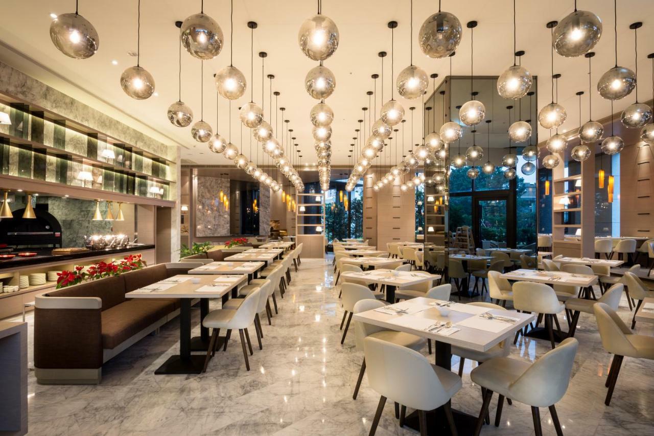 Cuncyue Hot Spring Resort Luodong Εξωτερικό φωτογραφία The interior of the restaurant